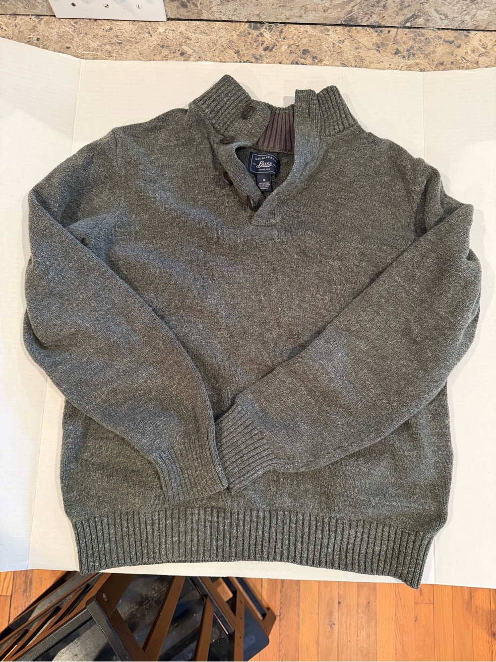 Bass Men’s Olive Quarter-Zip Sweater